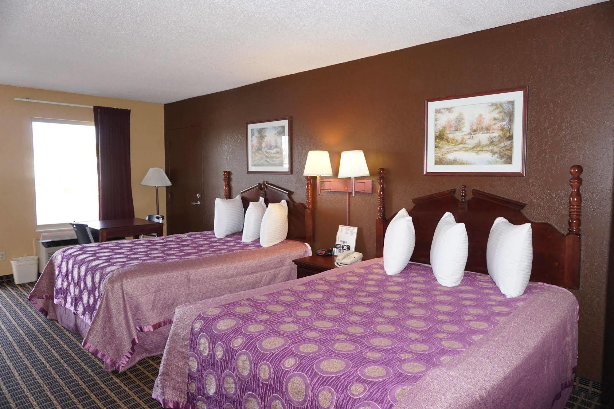 Star Plus Inn & Suites Selmer Exterior photo