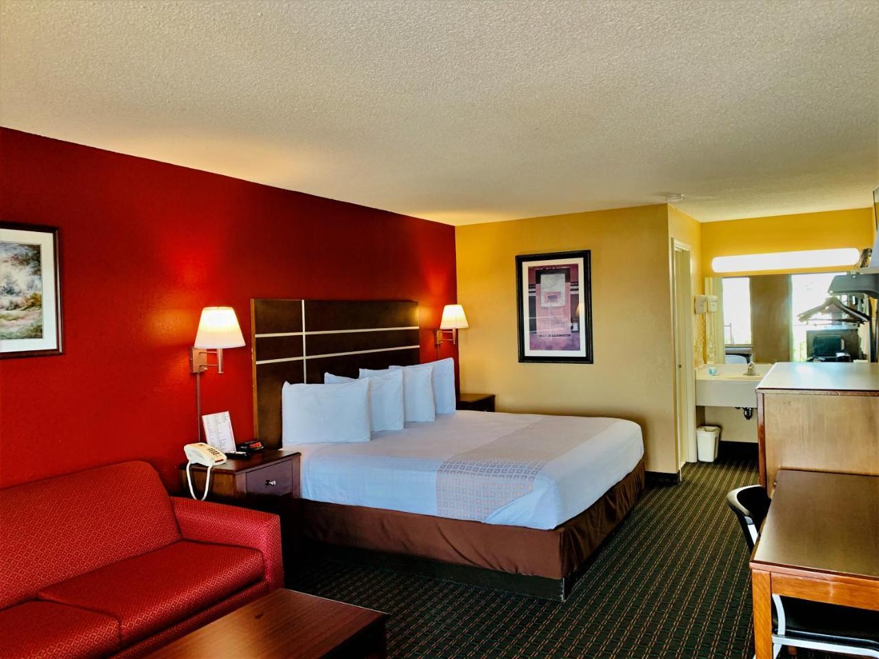 Star Plus Inn & Suites Selmer Exterior photo