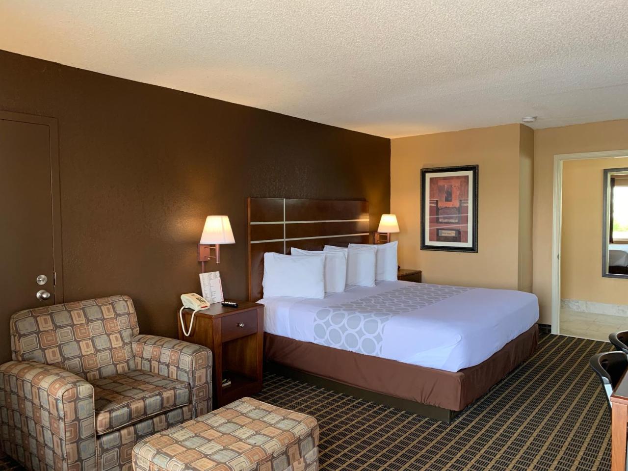 Star Plus Inn & Suites Selmer Exterior photo