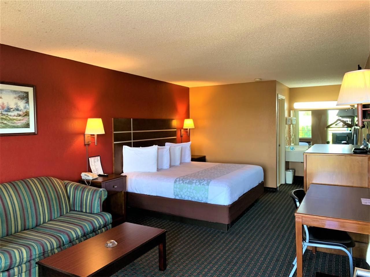 Star Plus Inn & Suites Selmer Exterior photo