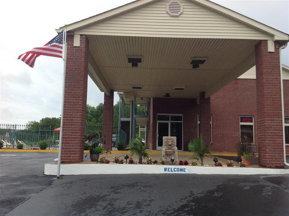 Star Plus Inn & Suites Selmer Exterior photo